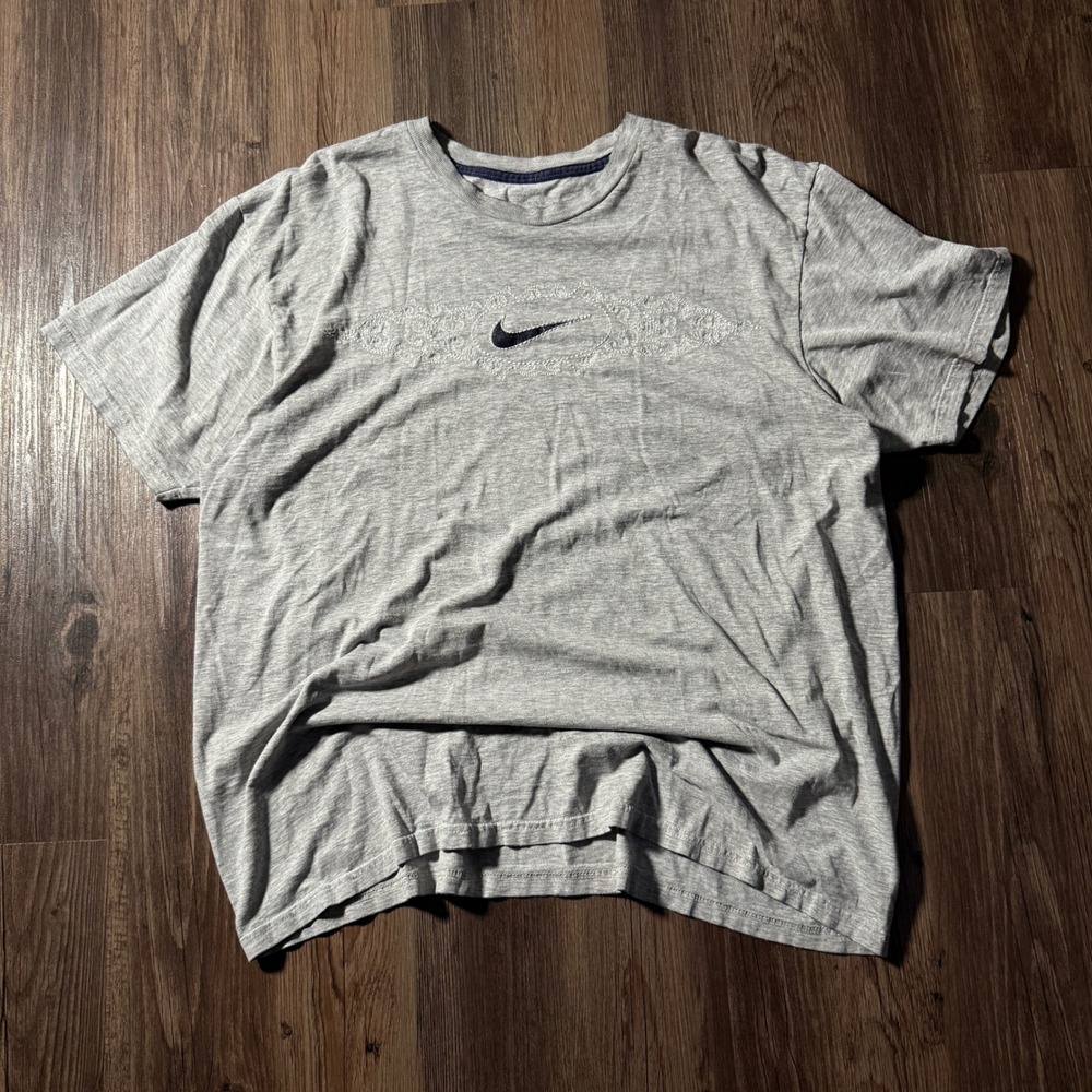 Nike‎ Gray T Shirt Embroidered Logo Men's Tee Minimalist Sportswear Top
